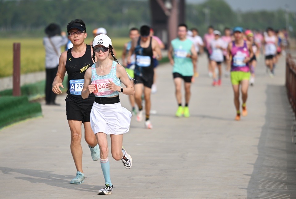 gtimg, 新华社记者