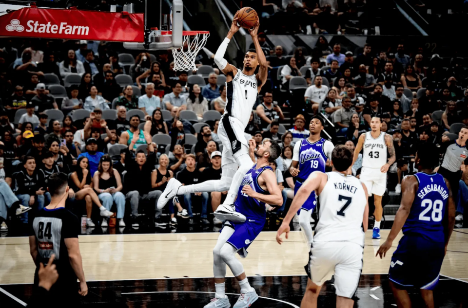 他这两场比, 接球中投命 他这两场比, 接球中投命