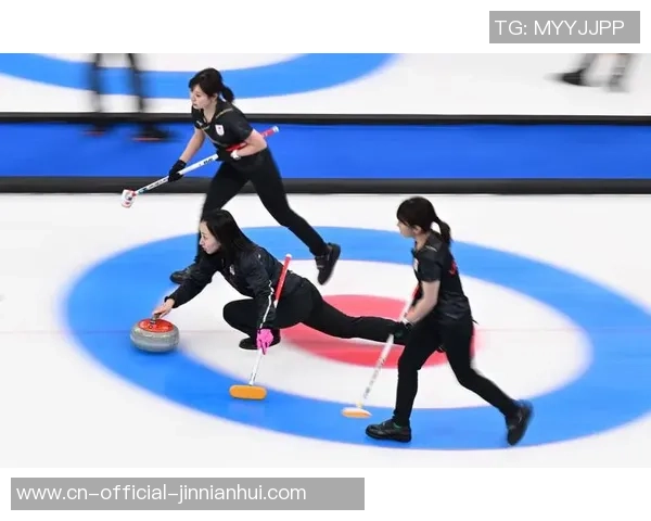 女子冰壶循环赛精彩对决中国队迎战日本队争夺胜利